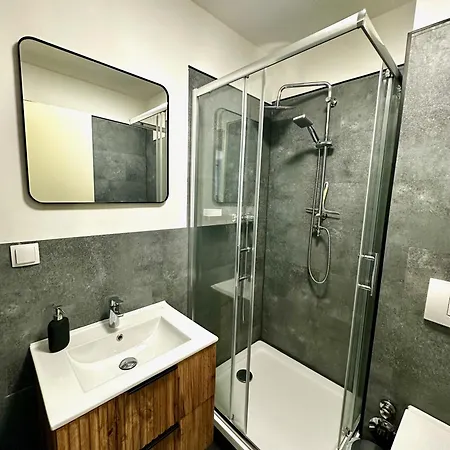 Apartamento Helles, Modernes 1r Mit Balkon, Parking Und Streaming *