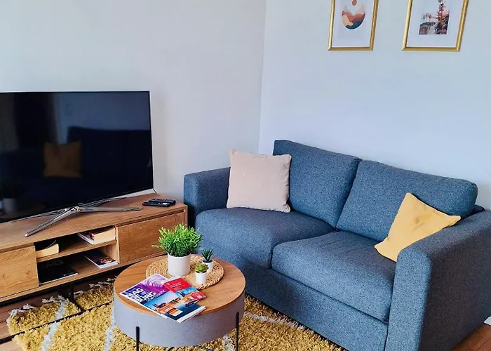 Helles, Modernes 1r Mit Balkon, Parking Und Streaming Magdeburg