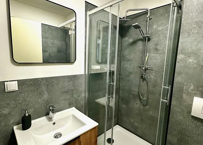 Apartment Helles, Modernes 1r Mit Balkon, Parking Und Streaming *